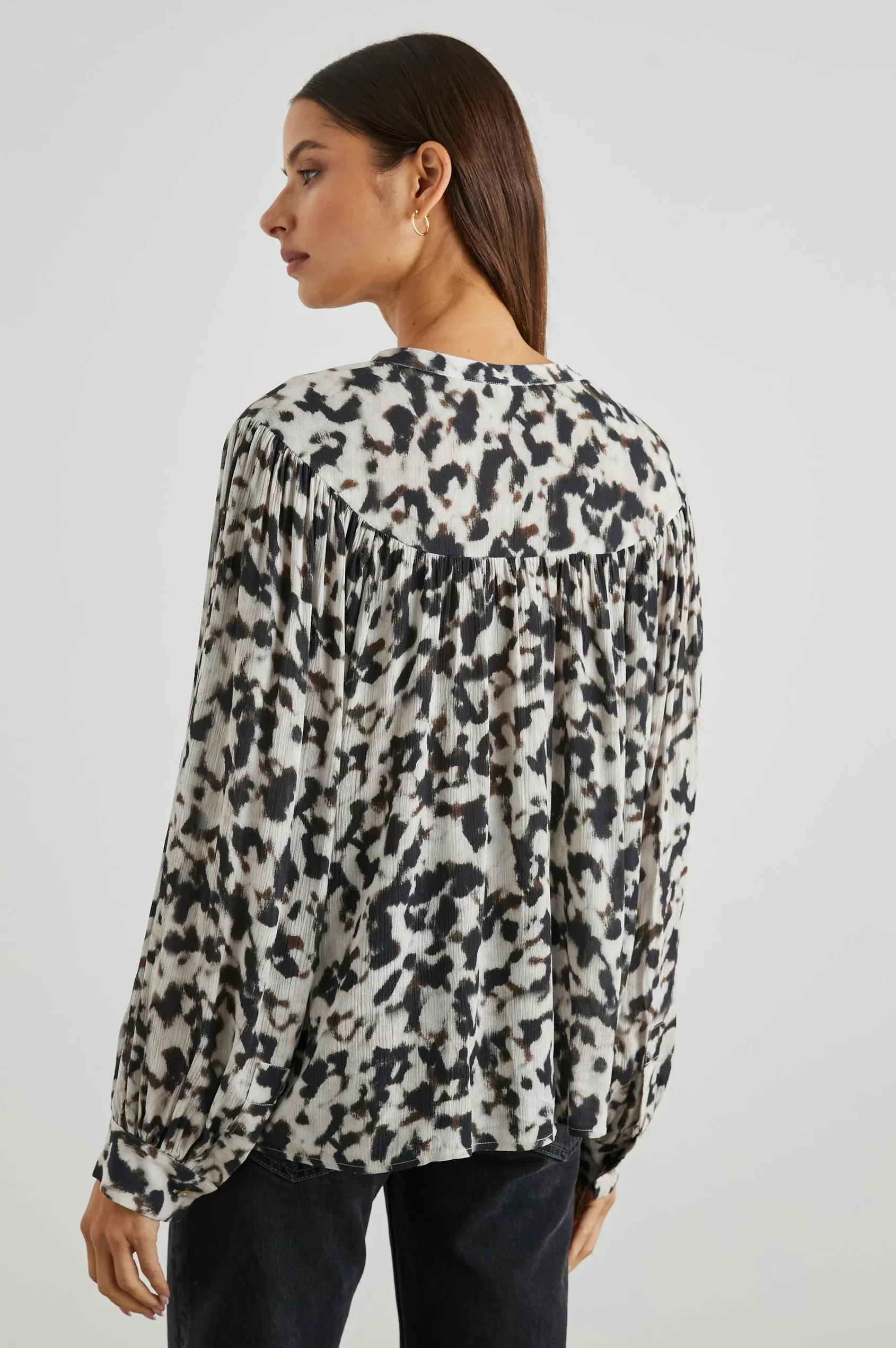 Fable Blurred Cheetah Shirt